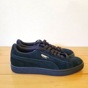 Puma Suede Jr-Kids 6.5/Womens 8-Only Worn Once
